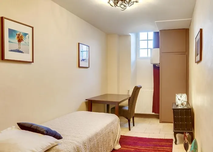 Apartment Le Seigneur De Bons-Tassily